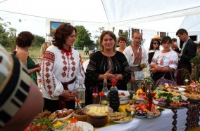 Уникальный и самый вкусный чемпионат среди лучших киевских поваров по приготовлению борща на ВДНХ.