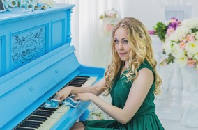 Самая женственная украинская певица ALYOSHA c большим сольным концертом в столице.