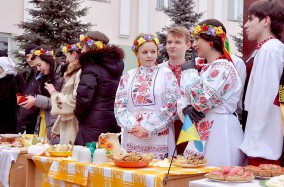 Де можна відсвяткувати Масляну 2017? Найкращі місця для відпочинку в Києві.