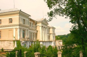 Замки, палаци та вінницькі фонтани. Дивовижна українська краса, яка зачарує та підкорить серце кожного!